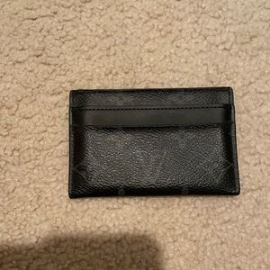 LuII Vuitton card holder